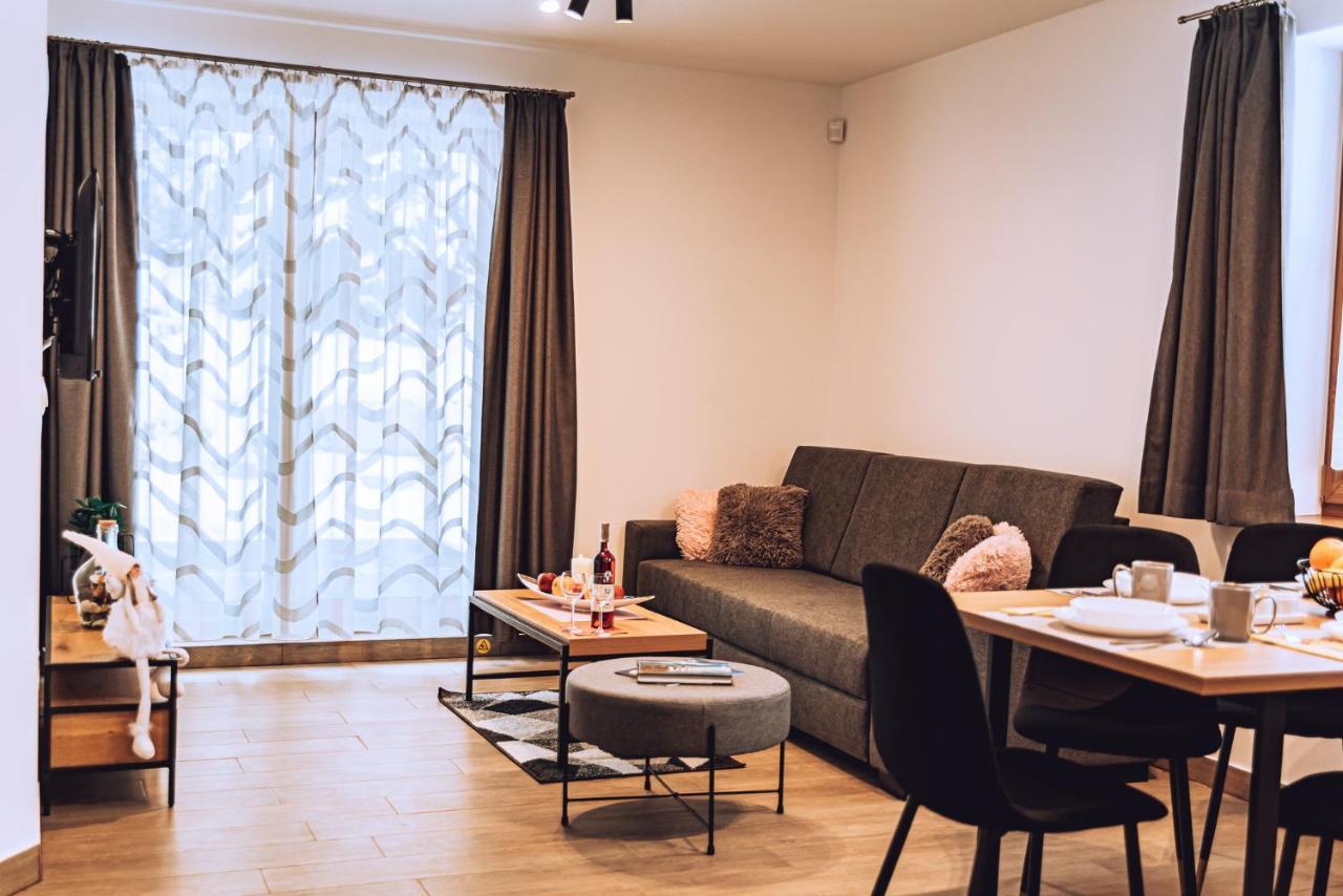 Mm Lucky Apartments เดมานอฟสกา โดลินา ภายนอก รูปภาพ